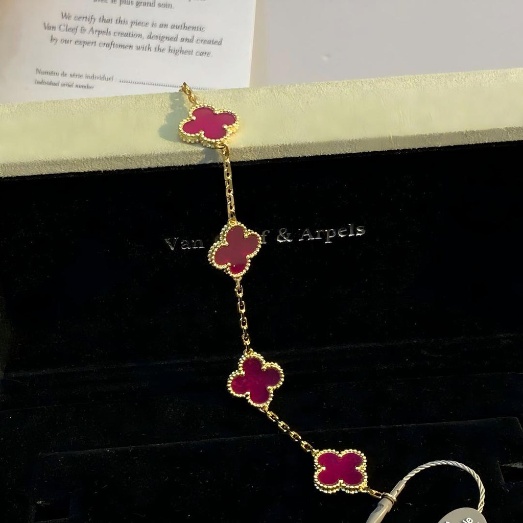[Dream]NEW CLOVER 5 MOTIFS PINK ENAMEL BRACELET
