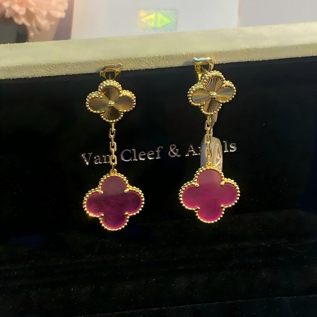 [Dream]NEW CLOVER 2 MOTIF PINK ENAMEL EARRINGS