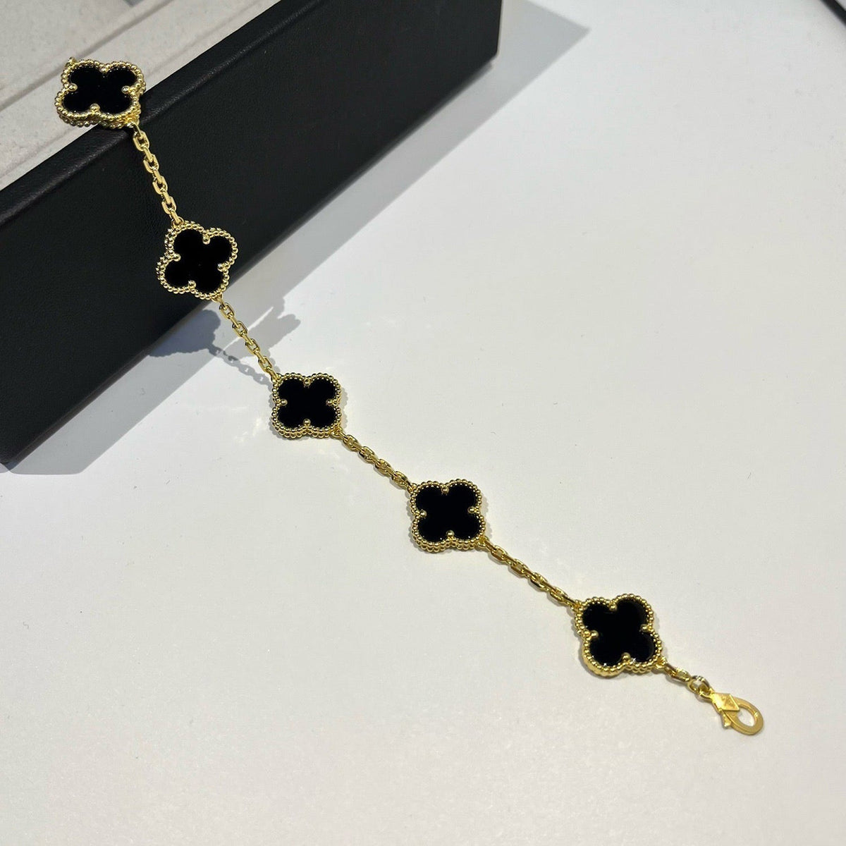 [Dream ]New CLOVER 5 MOTIF ONYXS BRACELET COLLECTION