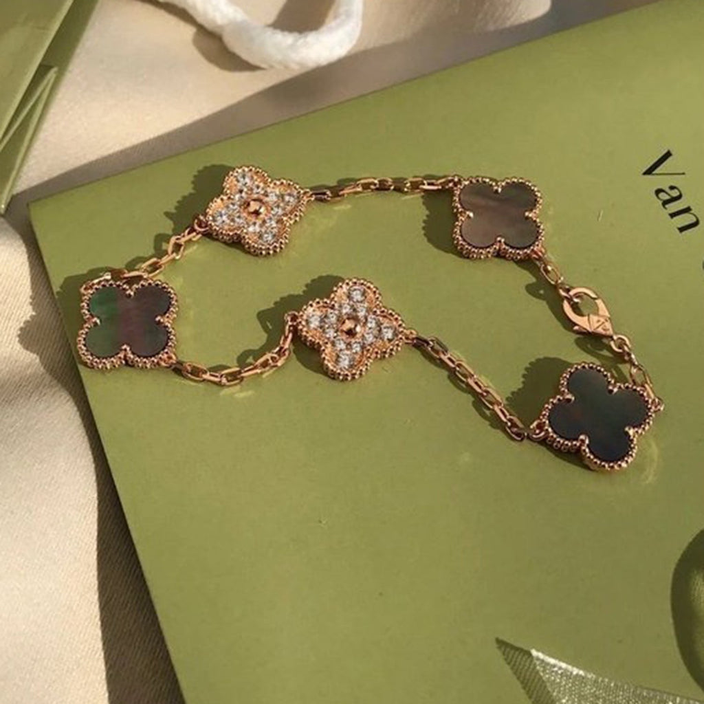 [Dream ]New CLOVER 5 MOTIF GRAY MOP BRACELET COLLECTION