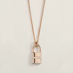 Dream HM ADVANCED NICHE LOCK HEAD NECKLACE DIAMONDS