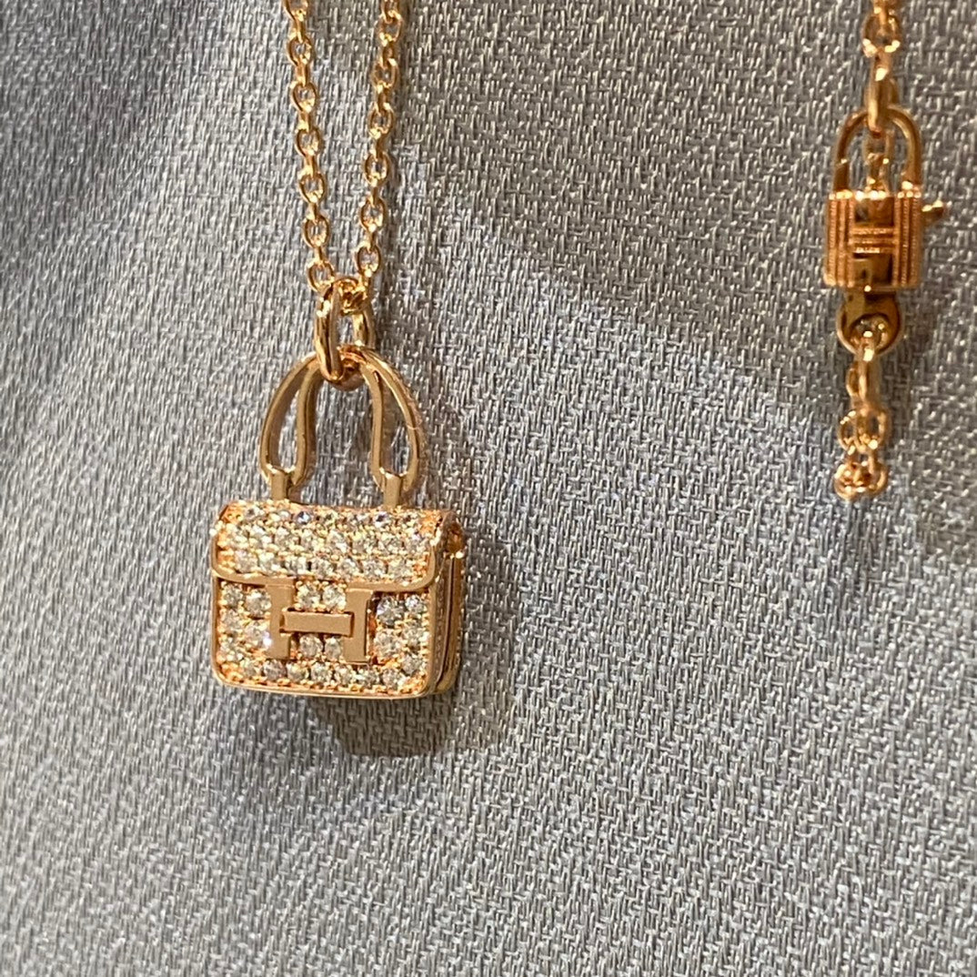 Dream CONSTANCE PEDANT DIAMOND NECKLACE