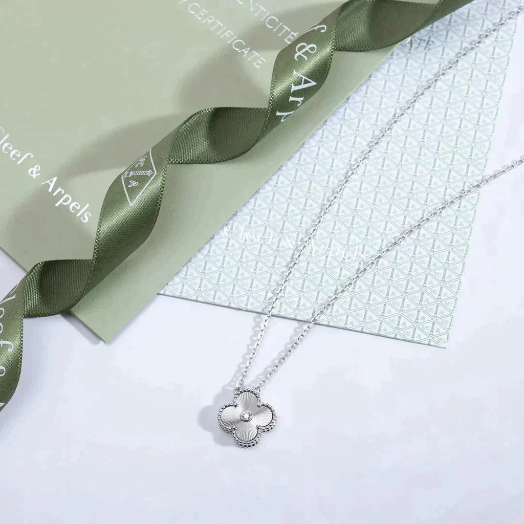 Dream CLOVER 15MM DIAMANT-LASER-HALSKETTE SILBER