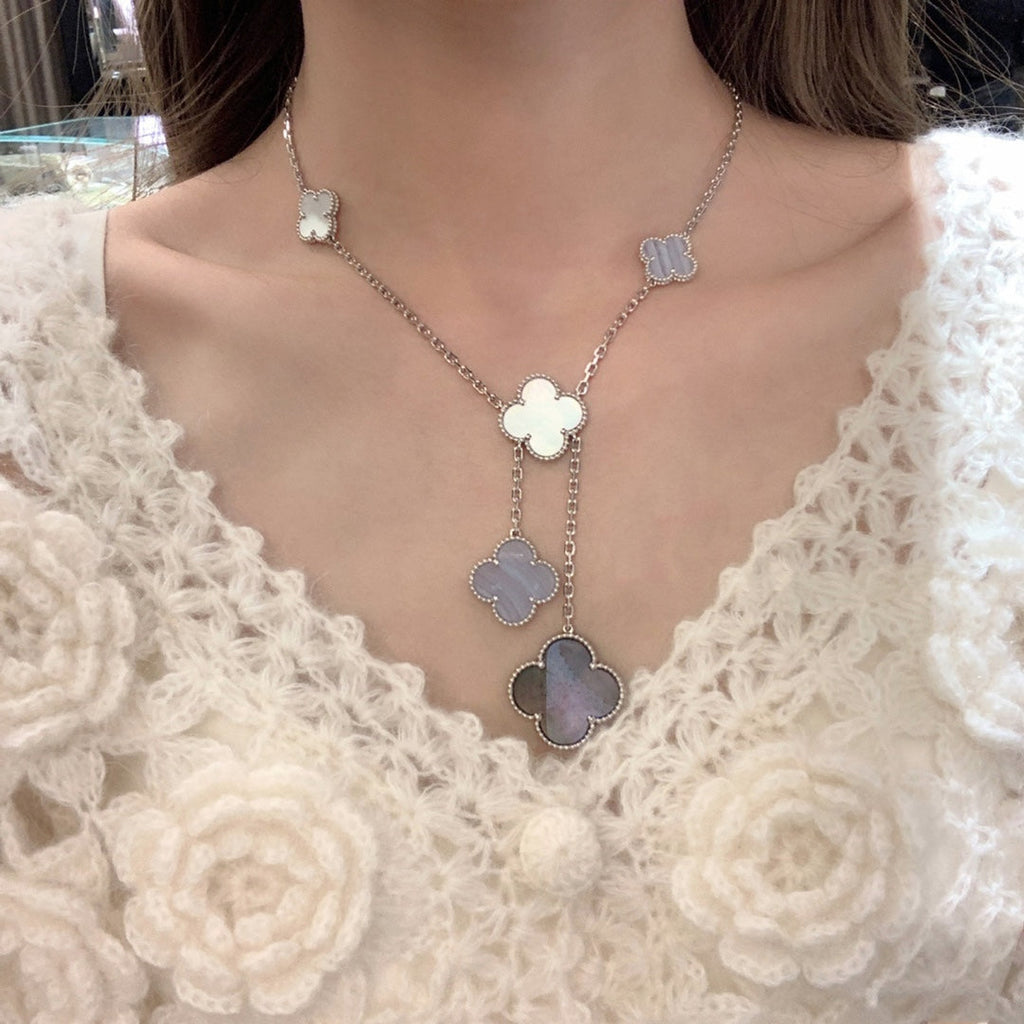 Dream CLOVER MOP CHALCEDONY NECKLACE SILVER 6 MOTIF