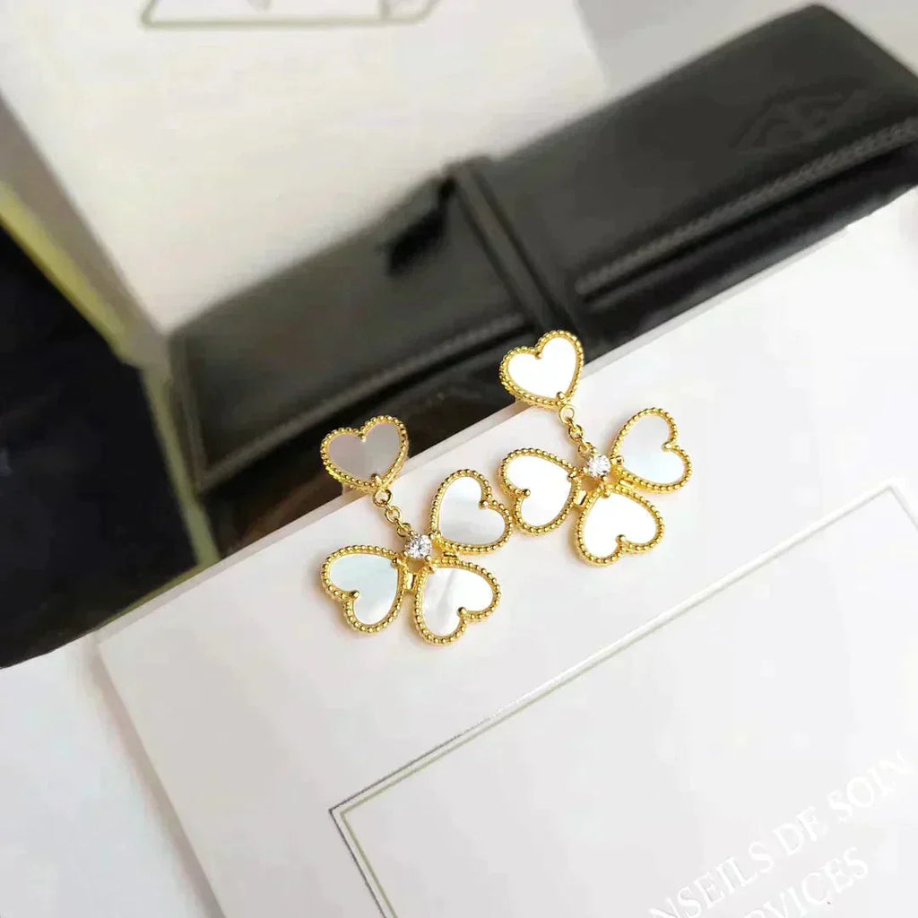 Dream CLOVER SWEET WHITE MOP EARRINGS