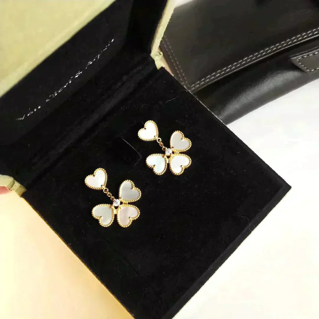 Dream CLOVER SWEET WHITE MOP EARRINGS