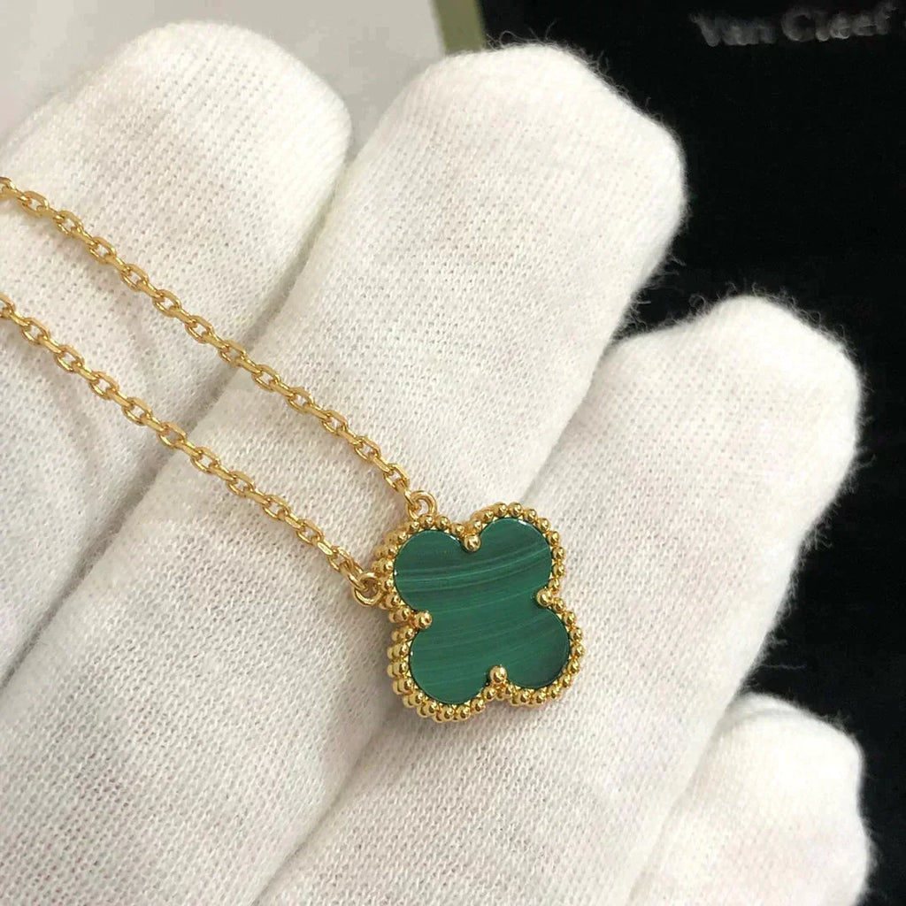 Dream CLOVER 15MM MALACHITE SINGLE FLOWER  NECKLACE