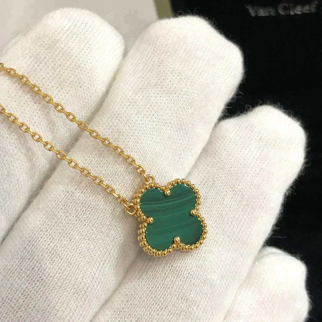 Dream CLOVER 15MM MALACHITE SINGLE FLOWER  NECKLACE