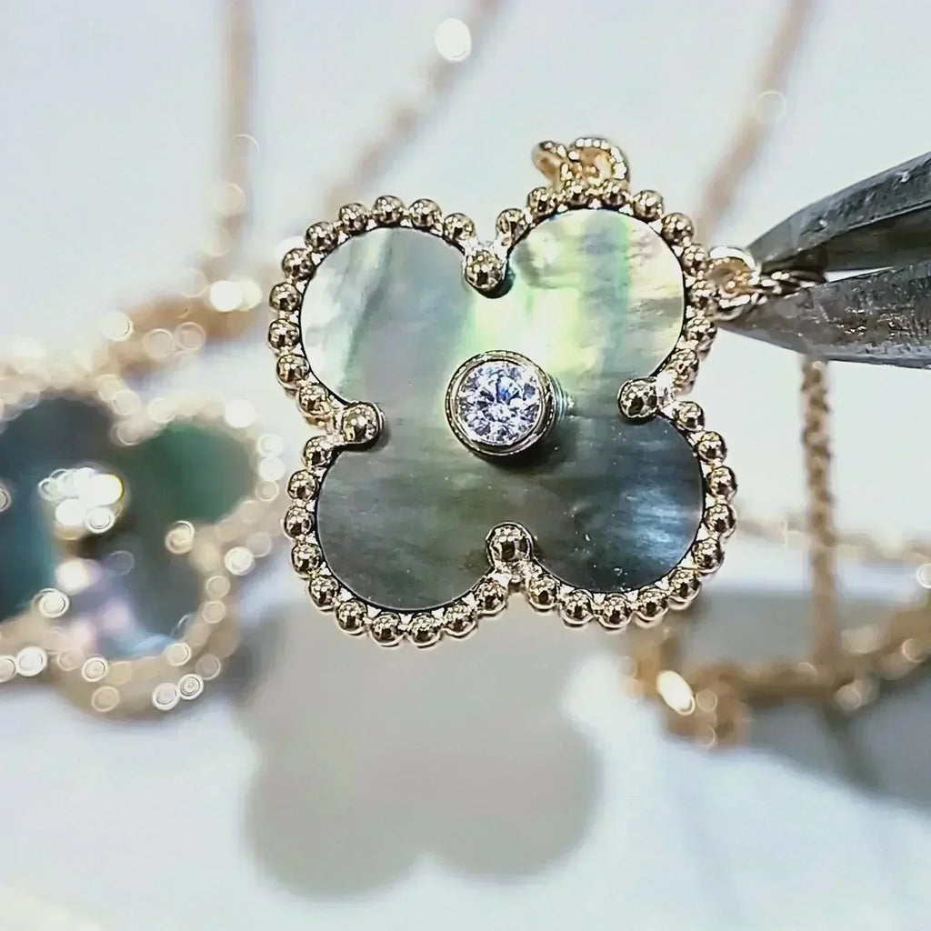 Dream CLOVER 15MM DIAMOND AND MOTHER-OF-GREY NECKLACE