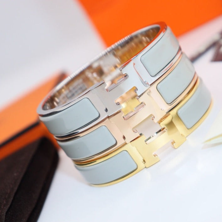 Dream H LIGHT BLUE BRACELET