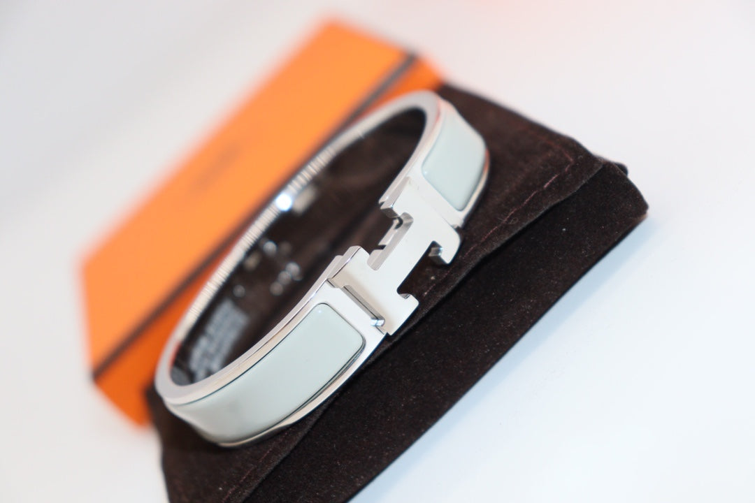 Dream H HELLBLAUES ARMBAND