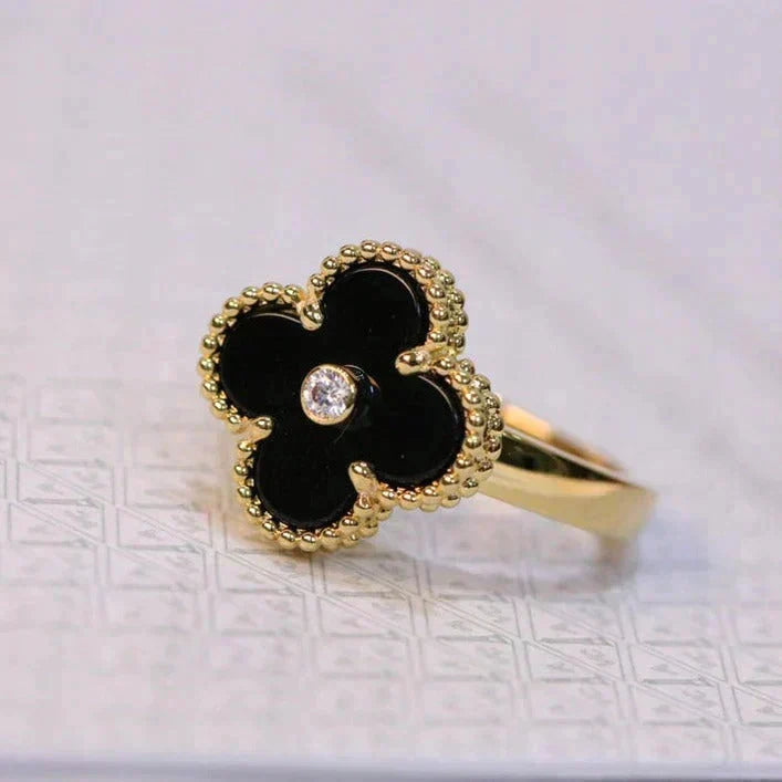 Dream CLOVER ONYX RING GOLD DIAMOND