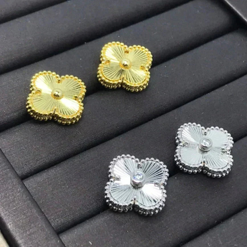 Dream CLOVER MINI 9.5MM LASER EARRINGS