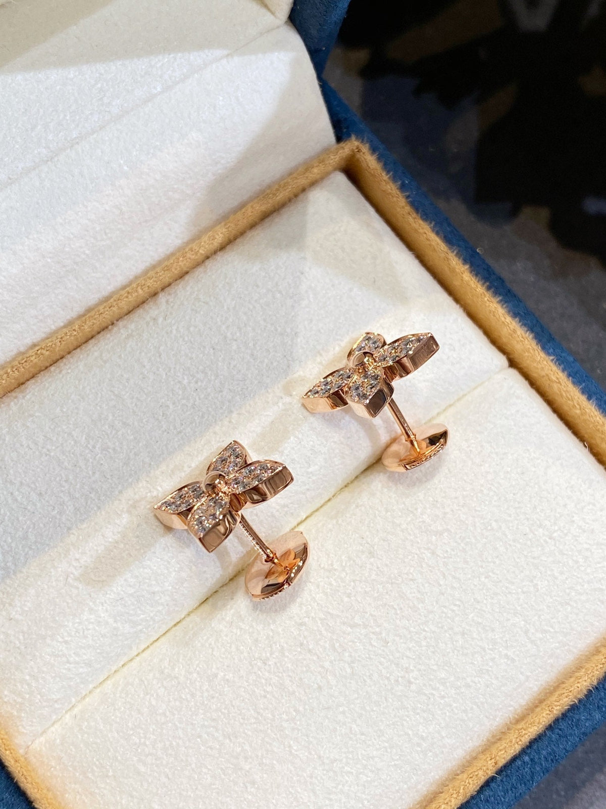 Dream STAR DIAMOND EARRINGS