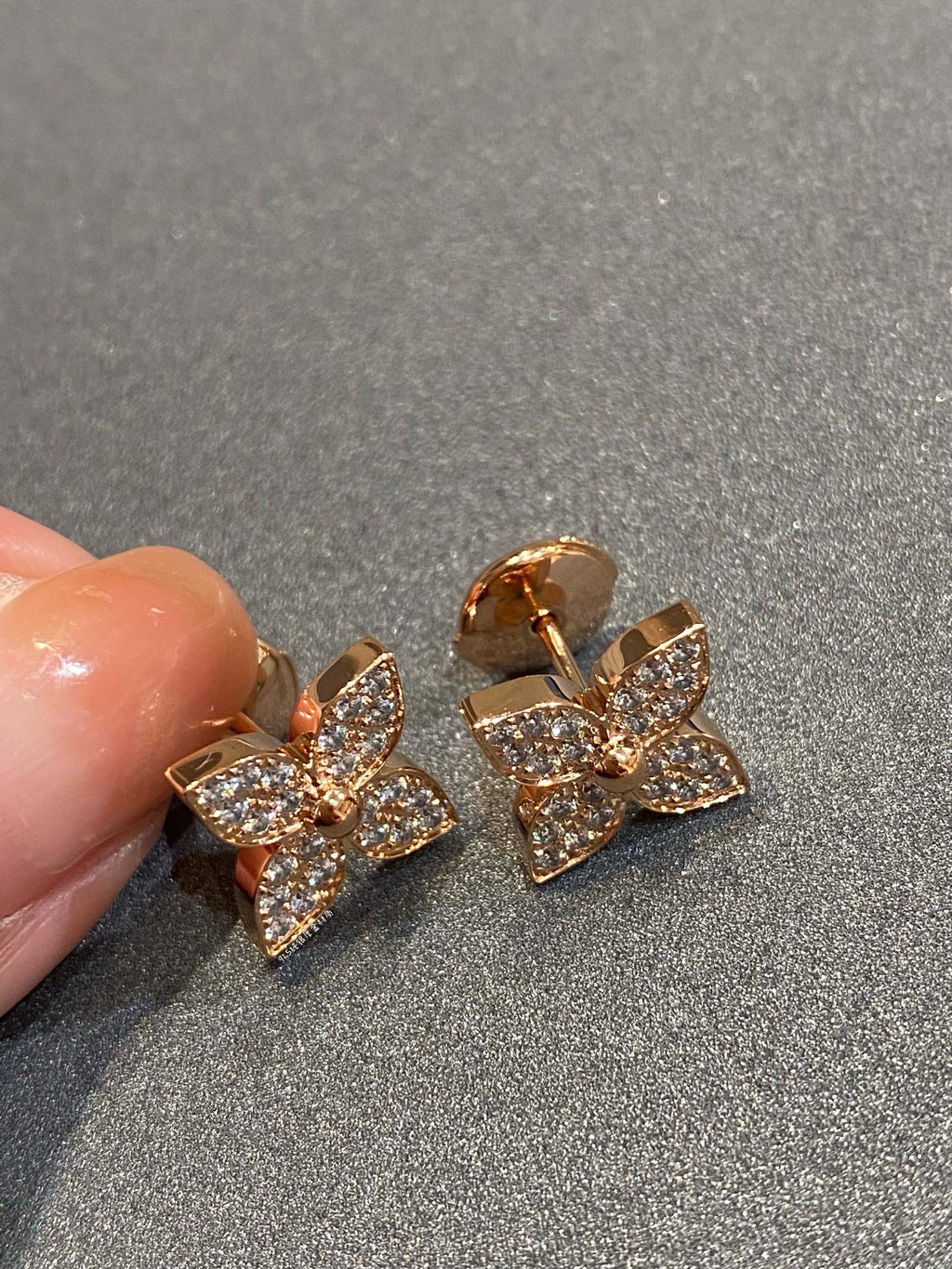 Dream STAR DIAMOND EARRINGS