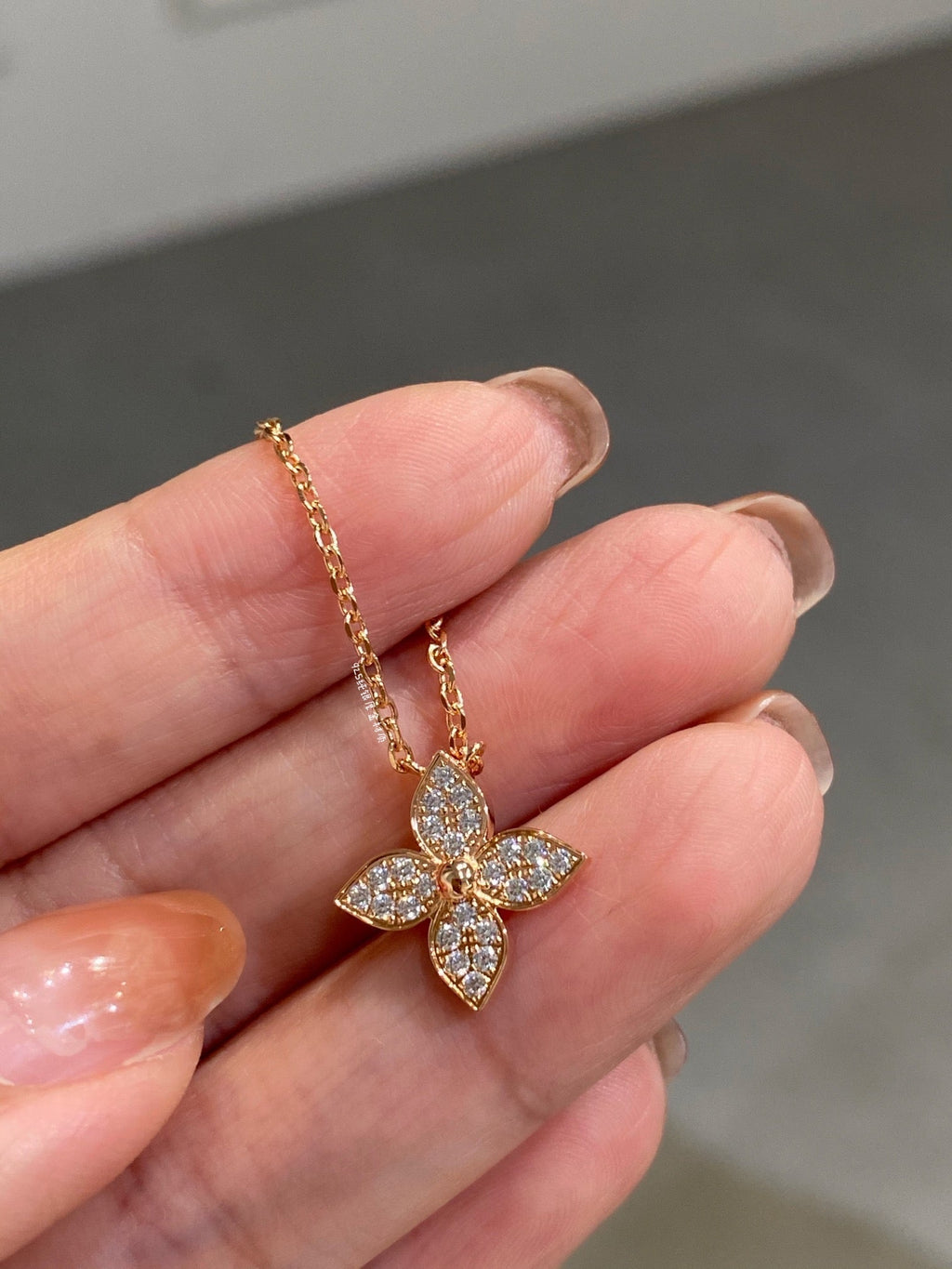 Dream STAR DIAMOND NECKALCE