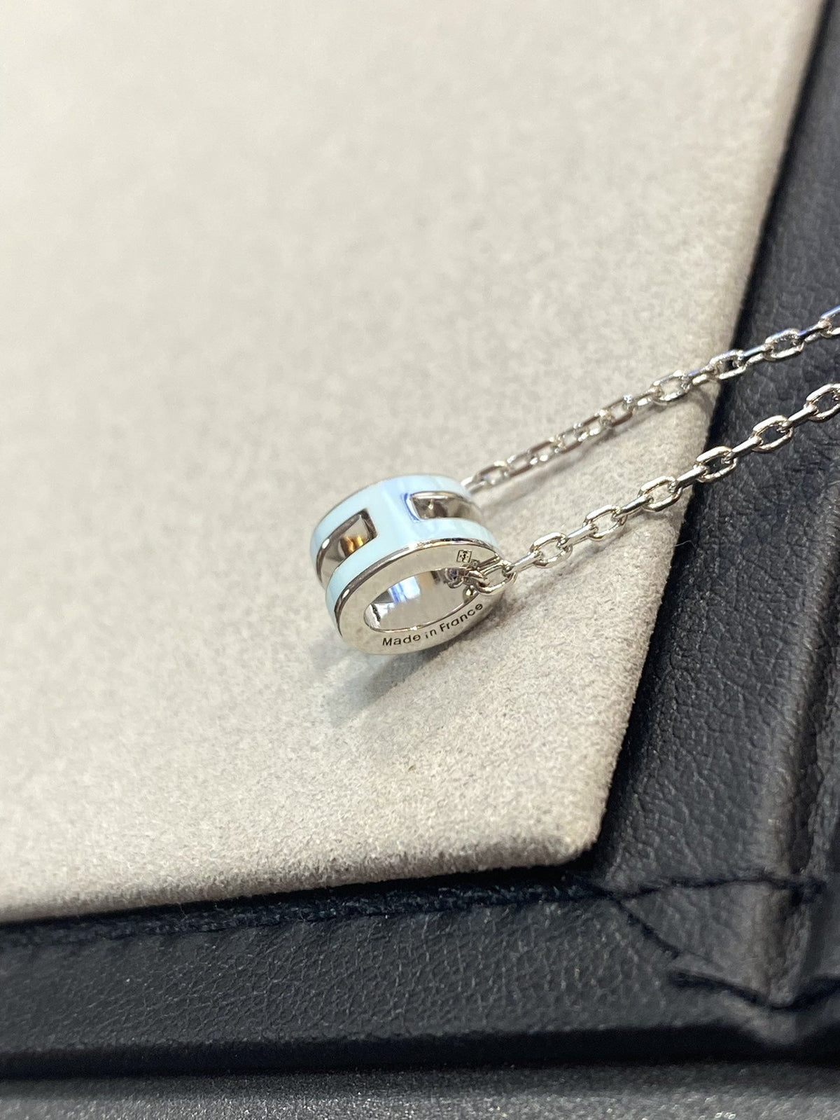 Dream POP H LIGHT BLUE NECKLACE