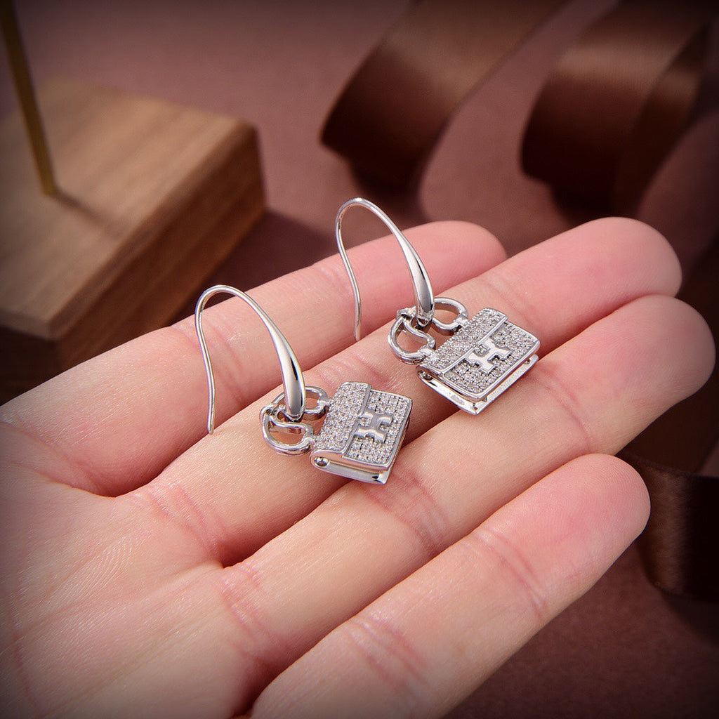 Dream KELLY DIAMOND EARRINGS
