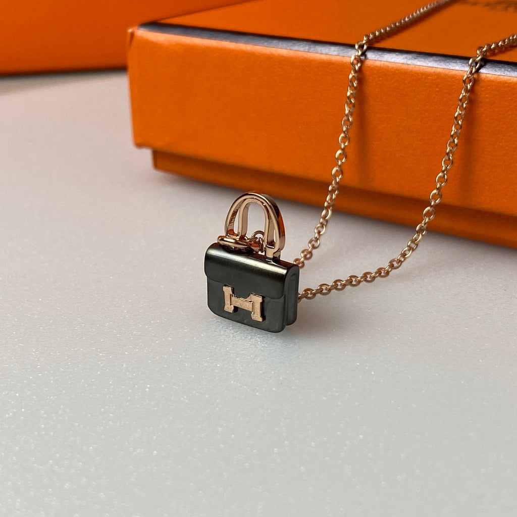 Dream CONSTANCE BLACK PEDANT PINK GOLD NECKLACE