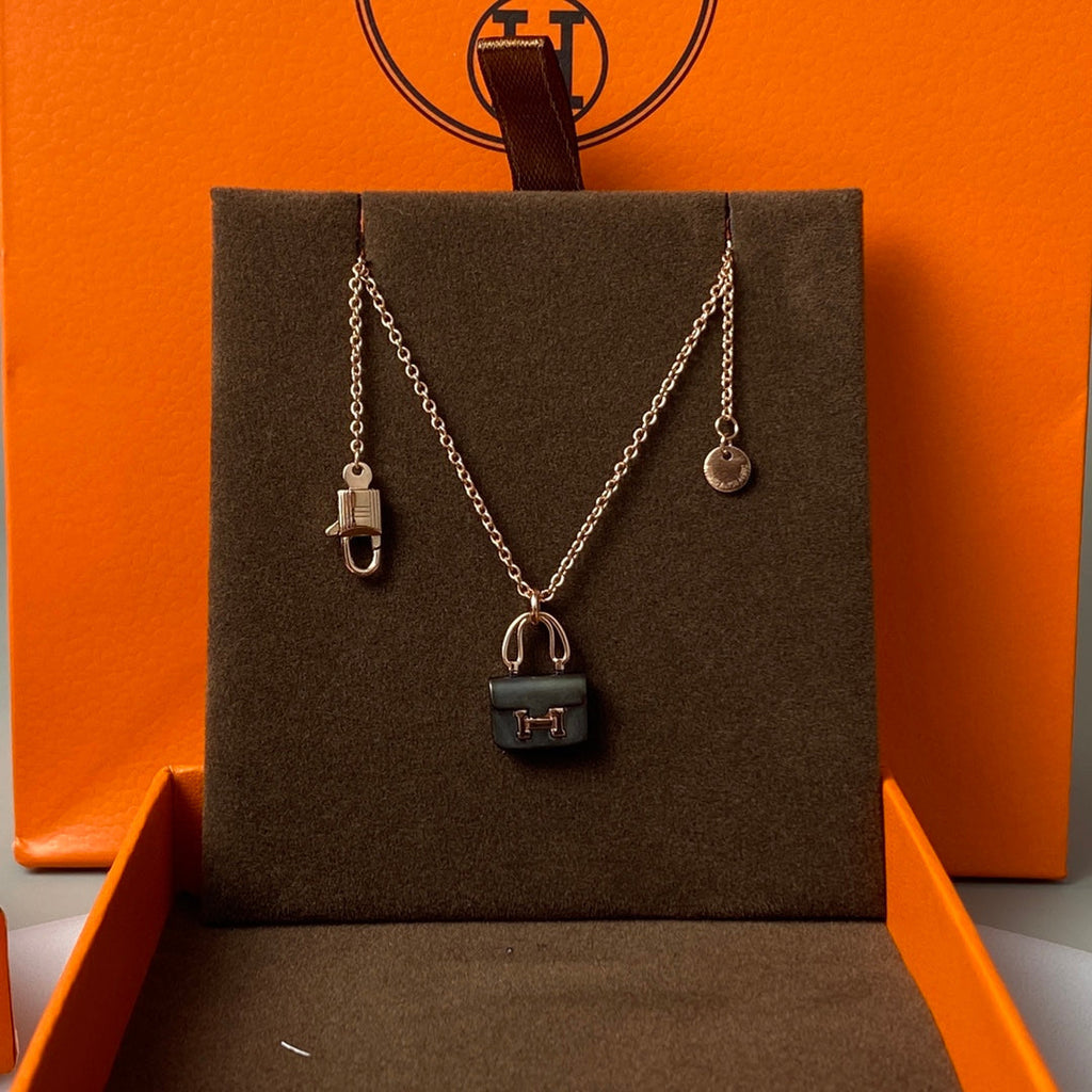 Dream CONSTANCE BLACK PEDANT PINK GOLD NECKLACE