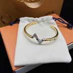 Dream VOLTE UPSITE DOWN DIAMOND GOLD OPEN BRACELET