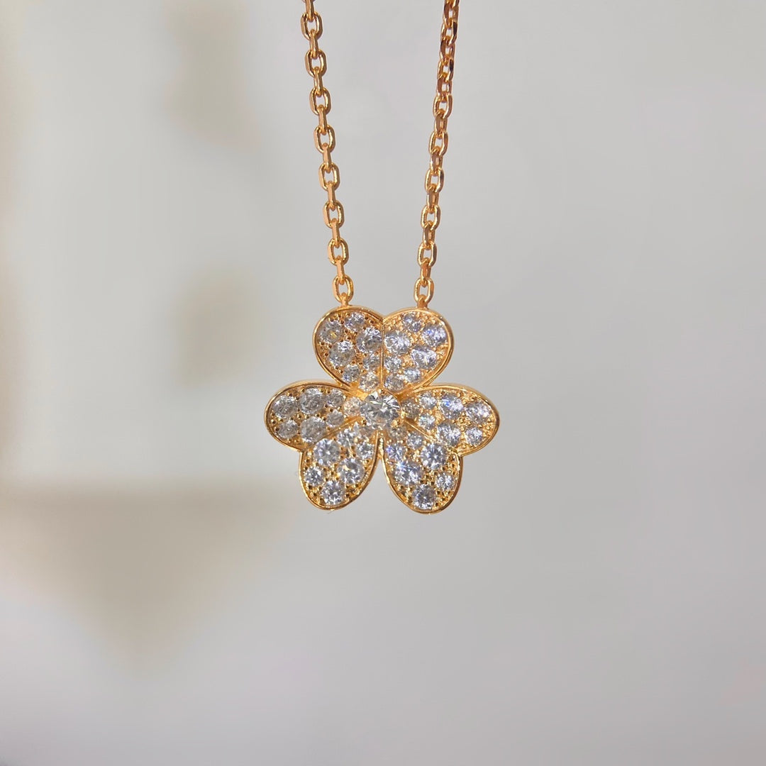 Dream FLOWER DIAMANT-HALSKETTE