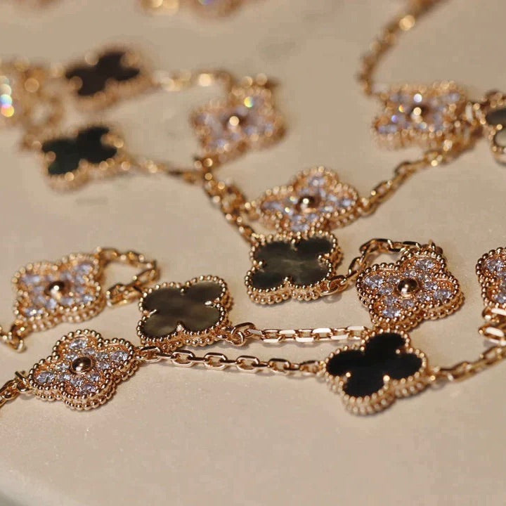 Dream CLOVER 20 MOTIVE DUNKLES PERLMUTT DIAMANT-HALSKETTE