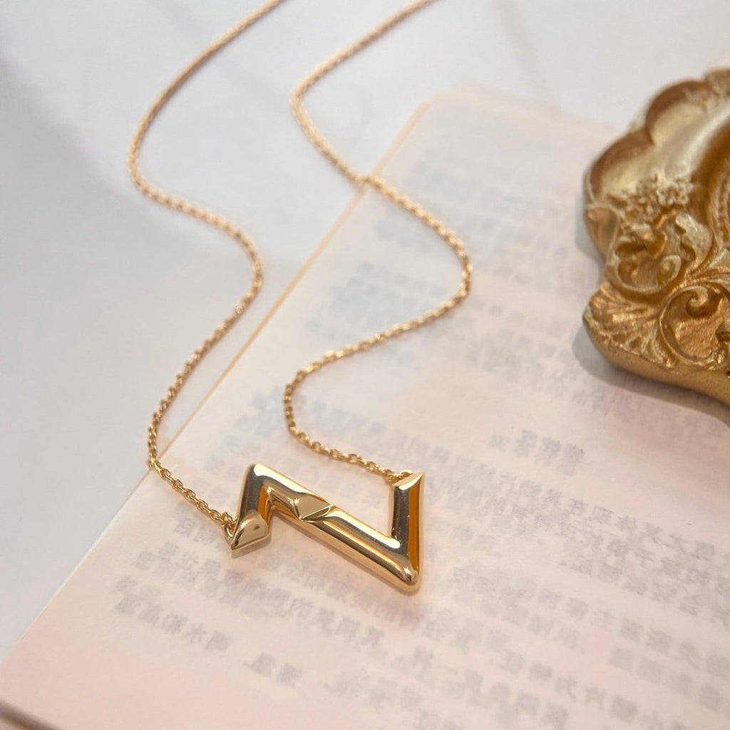 Dream VOLTE UPSIDE DOWN NECKLACE