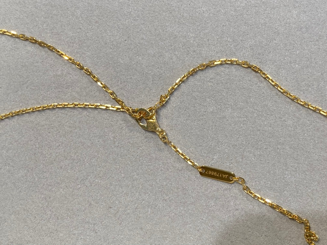 Dream CLOVER 25MM NECKLACE GOLD CARNELIAN