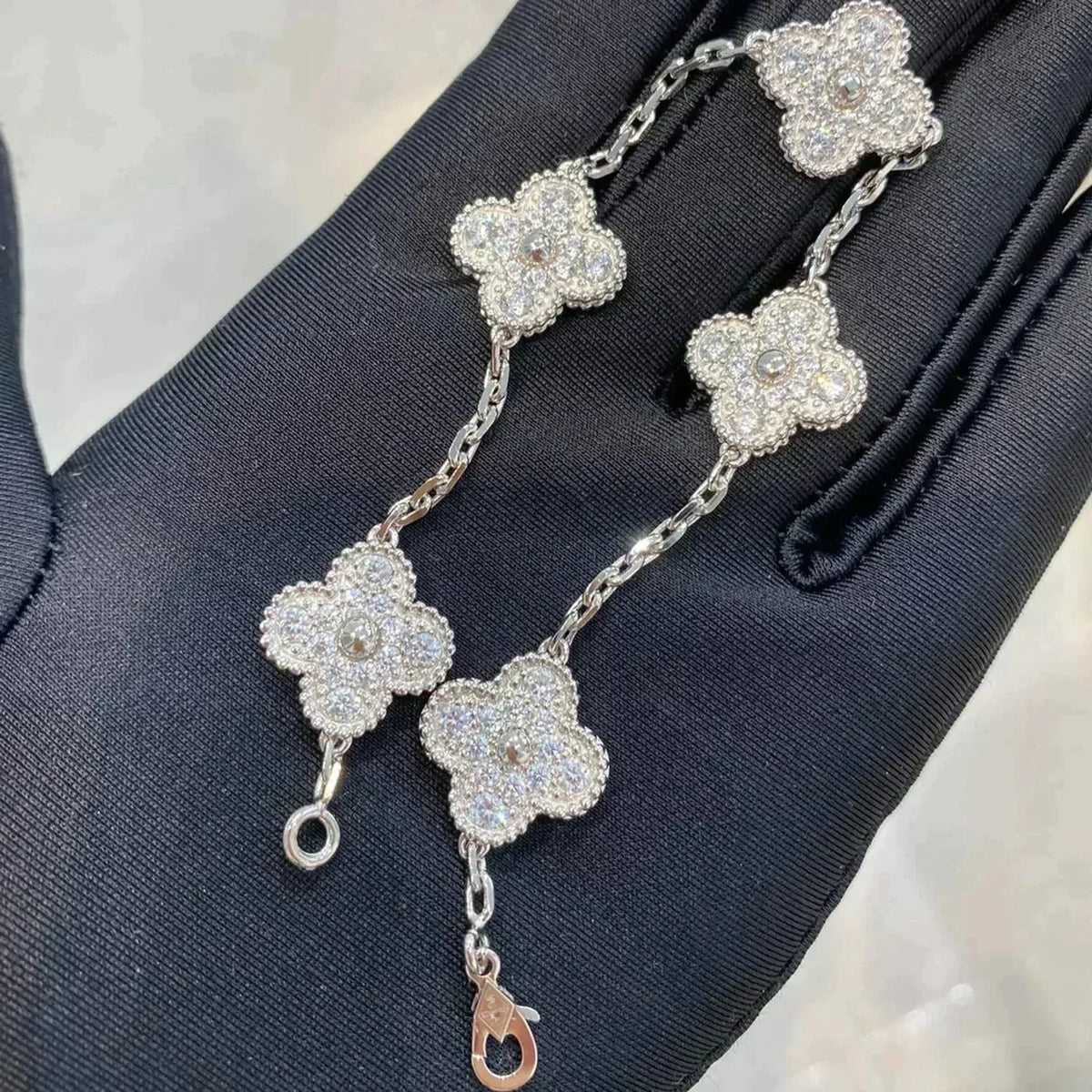 [Dream ] Neue CLOVER 5 MOTIV VOLLDIAMANT-ARMBANDKOLLEKTION