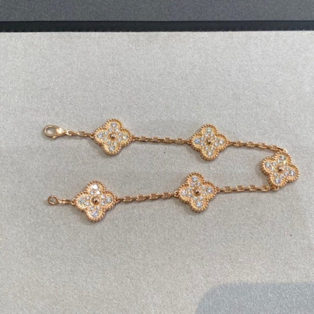 [Dream ] Neue CLOVER 5 MOTIV VOLLDIAMANT-ARMBANDKOLLEKTION