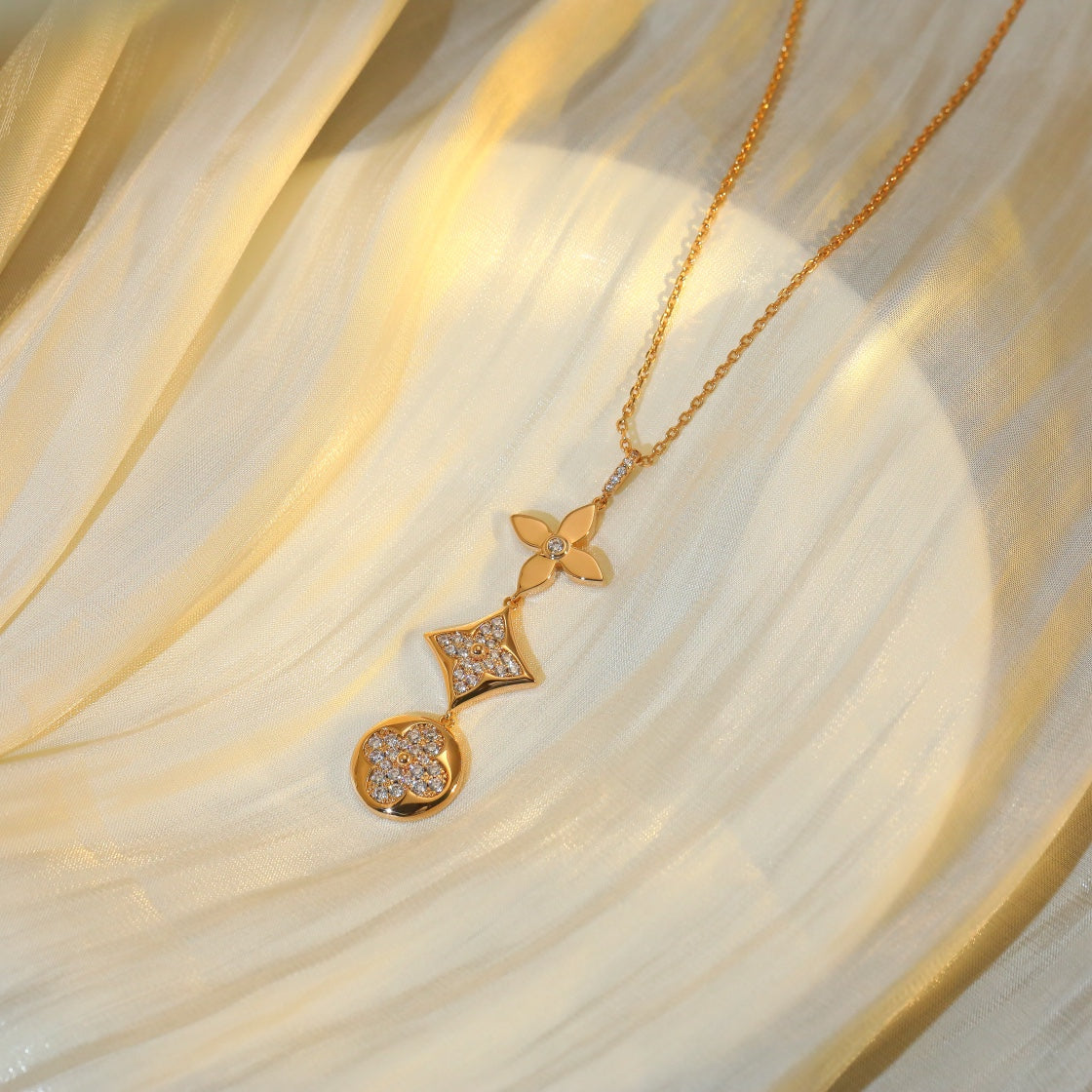 Dream STAR AND SUN DIAMOND PINK GOLD HALSKETTE