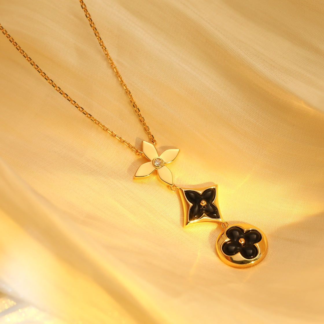 Dream STAR AND SUN ONYX ROSÉGOLD-HALSKETTE