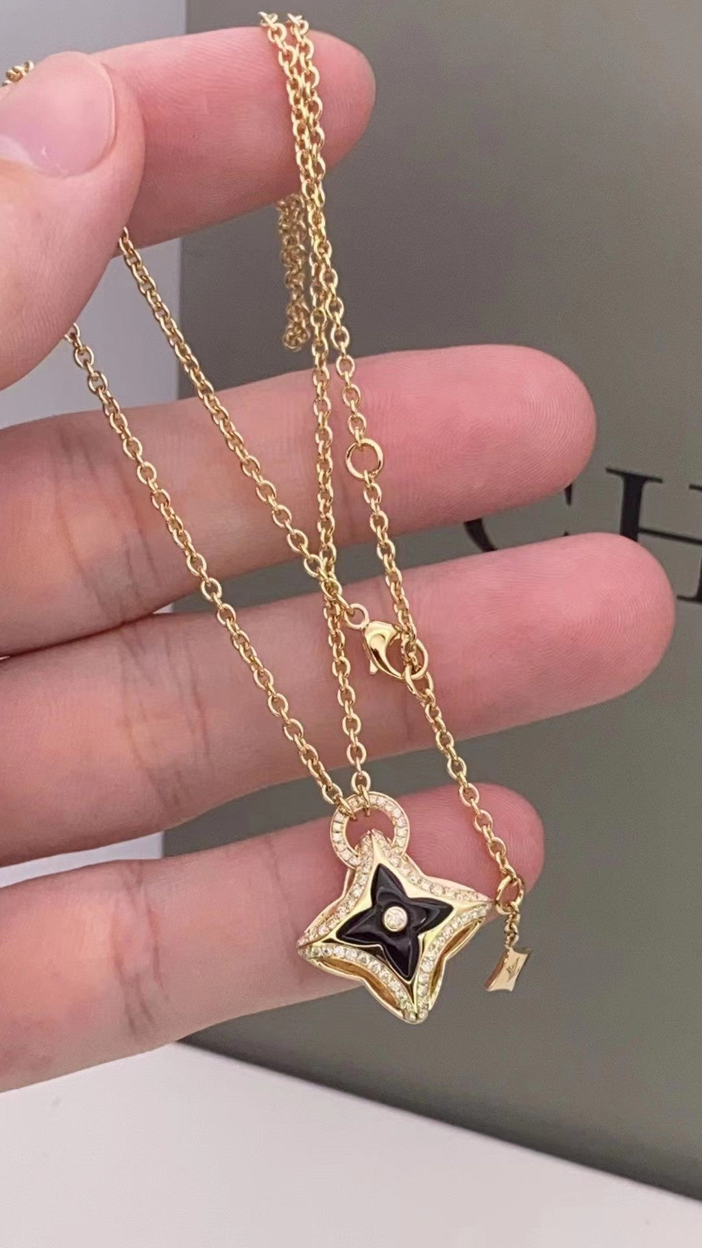 Dream STAR PEDANT PINK GOLD DIAMOND NECKLACE