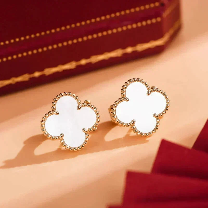 Dream CLOVER MEDIUM 1 MOTIFS  WHITE MOP STUD EARRINGS
