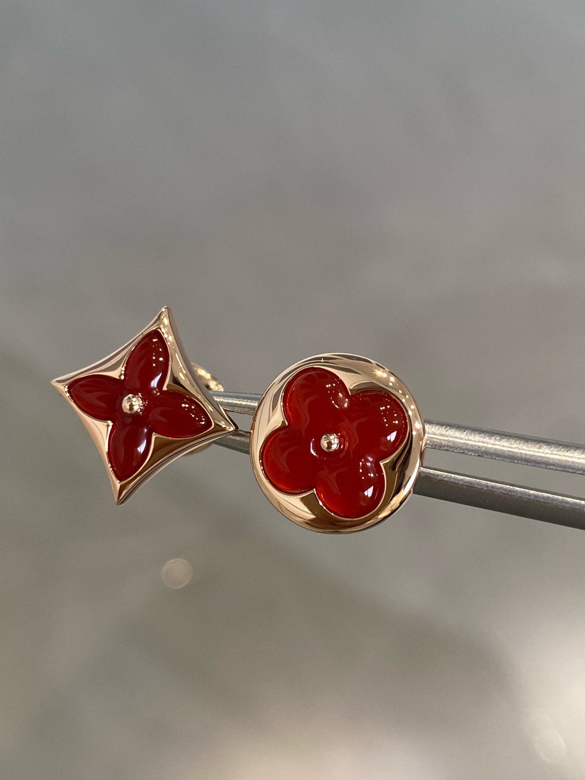 Dream STAR AND SUN PINK GOLD CARNELIAN STUD EARRINGS