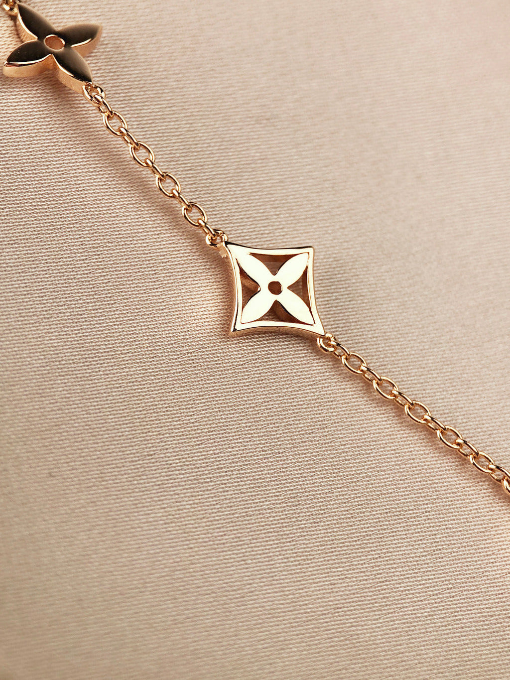 Dream STAR AND SUN 7 MOTIFS GOLD BRACELET