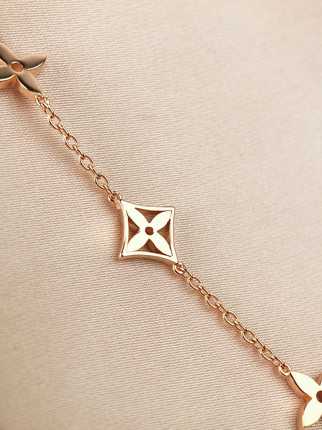 Dream STAR AND SUN 7 MOTIFS GOLD BRACELET