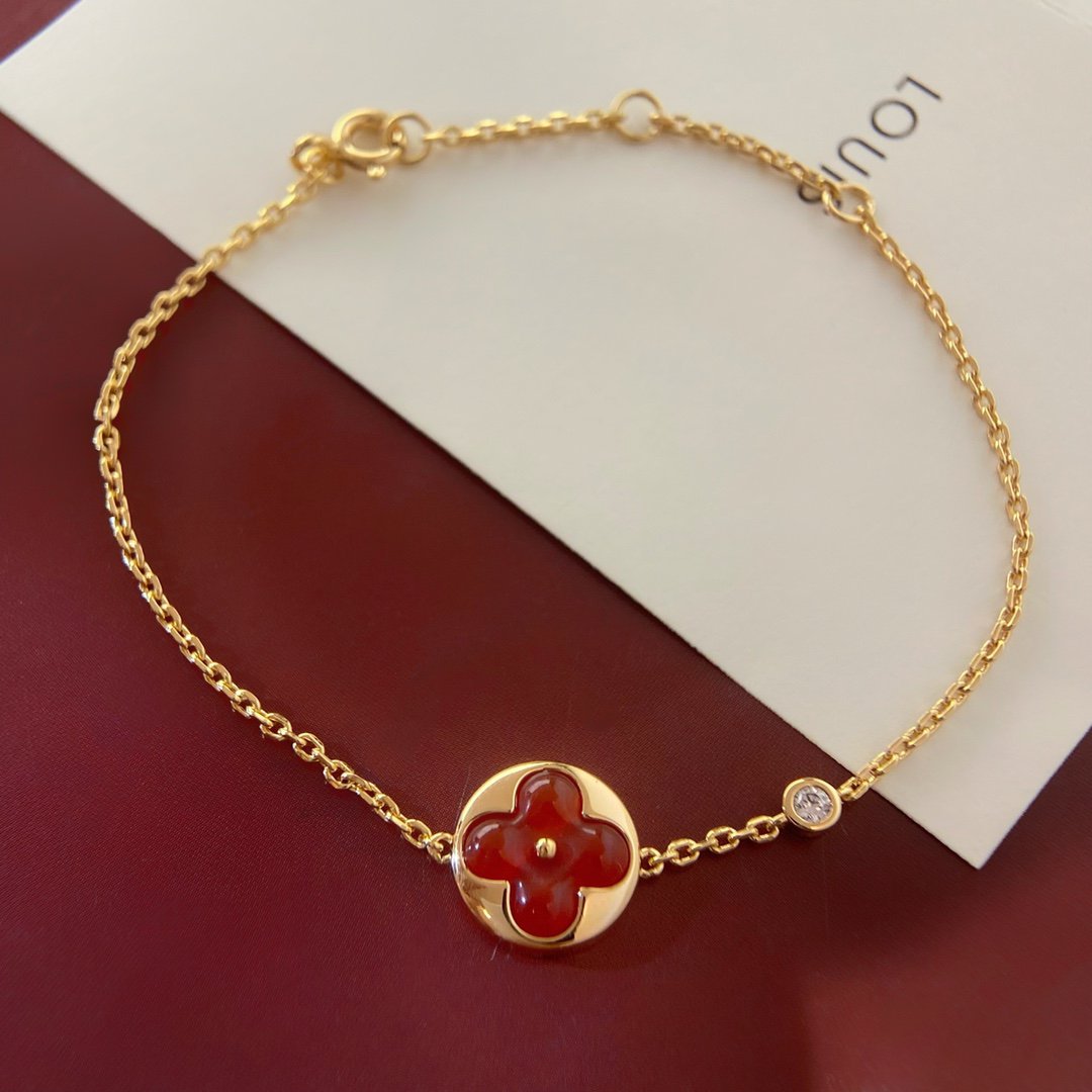 Dream SUN PEDANT CARNELIAN BRACELET