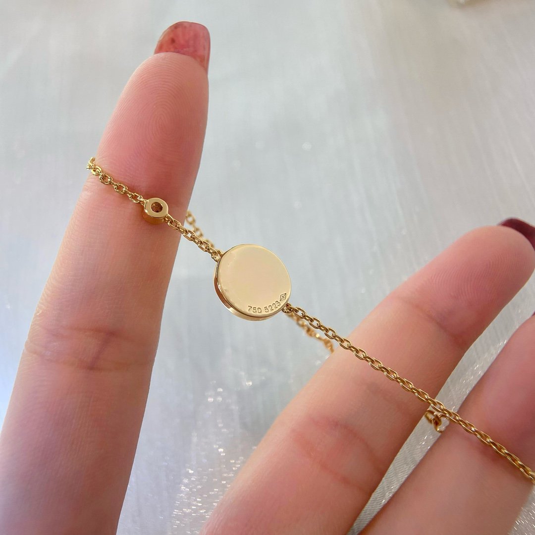 Dream SUN PEDANT CARNELIAN BRACELET