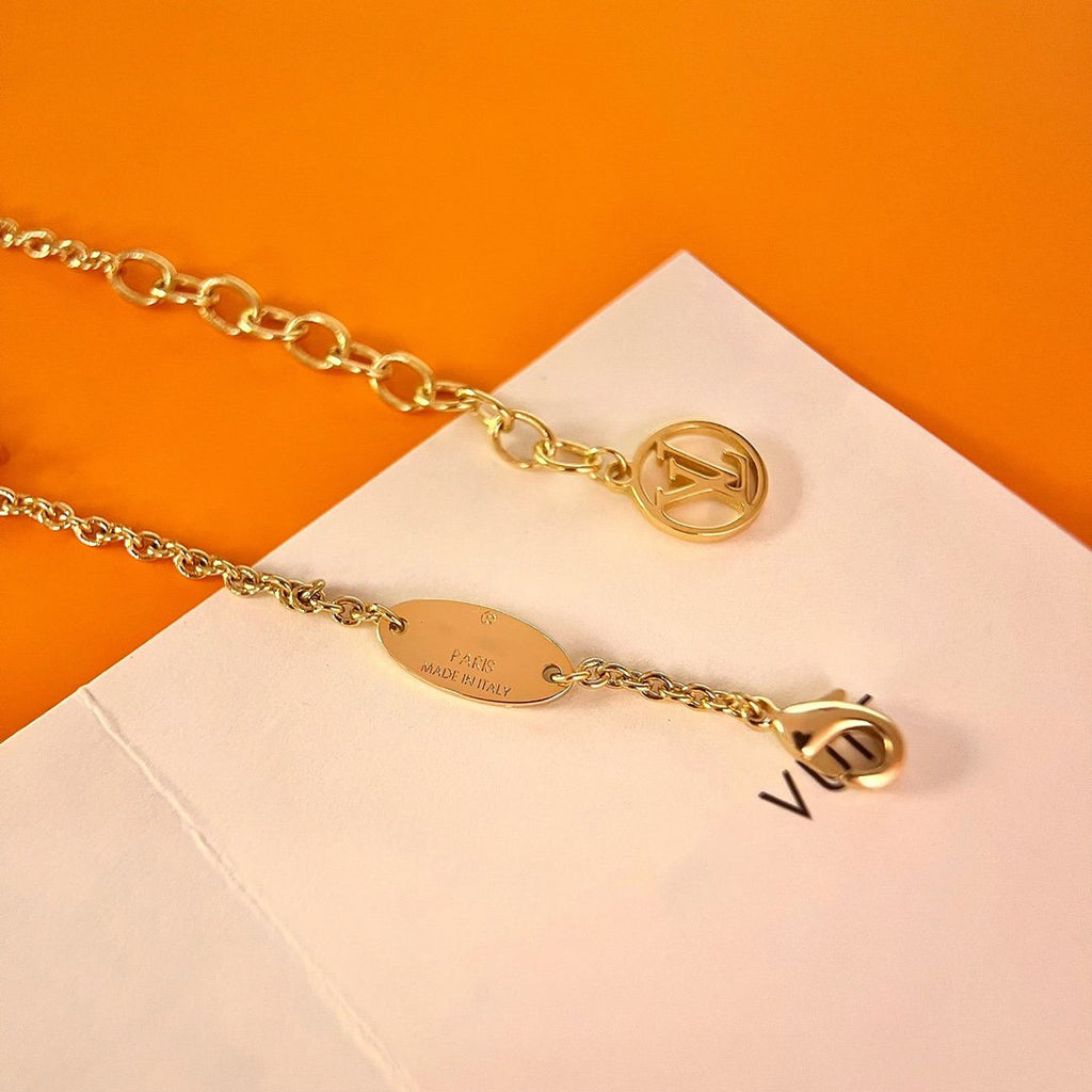 Dream LOGO STAR MOTIF GOLD BRACELET