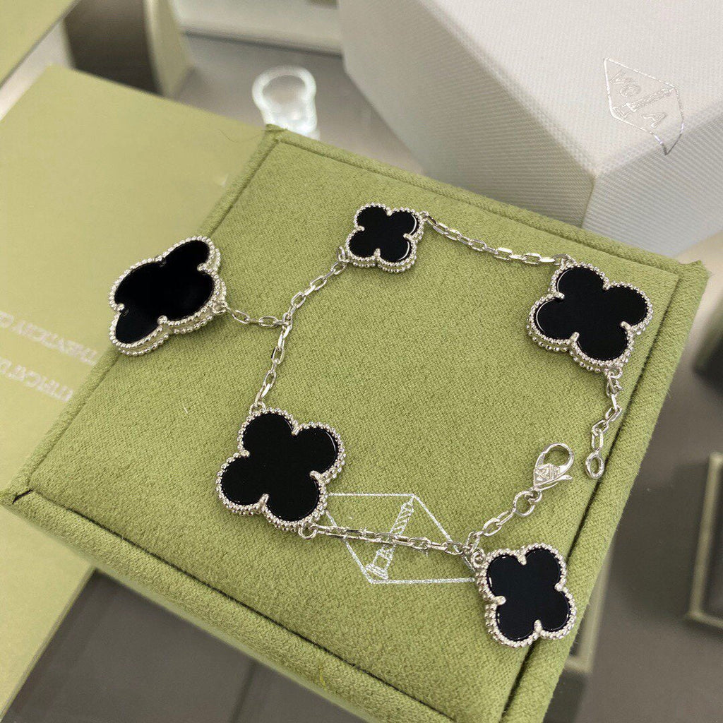 Dream CLOVER 5 MOTIFS SIVLER ONYX BRACELET