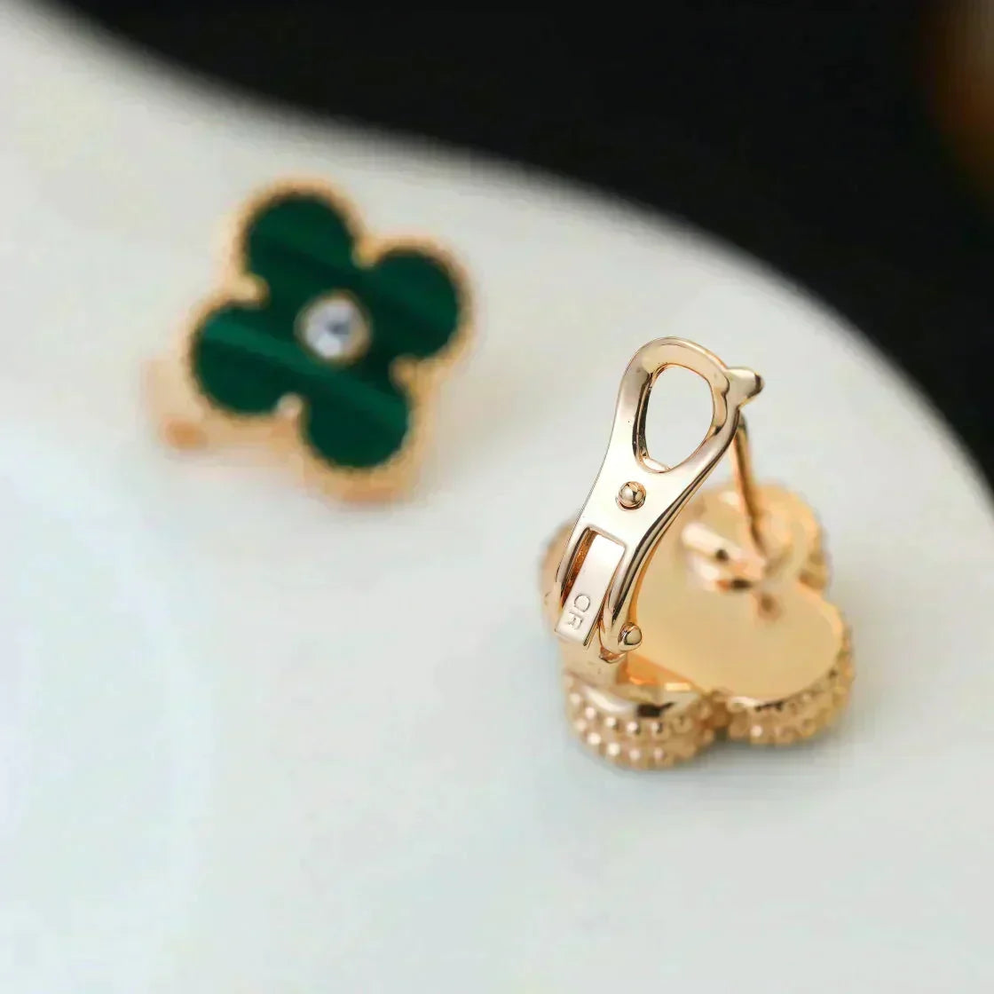Dream CLOVER MEDIUM 1 MOTIFS MALACHITE DIAMOND EARRINGS