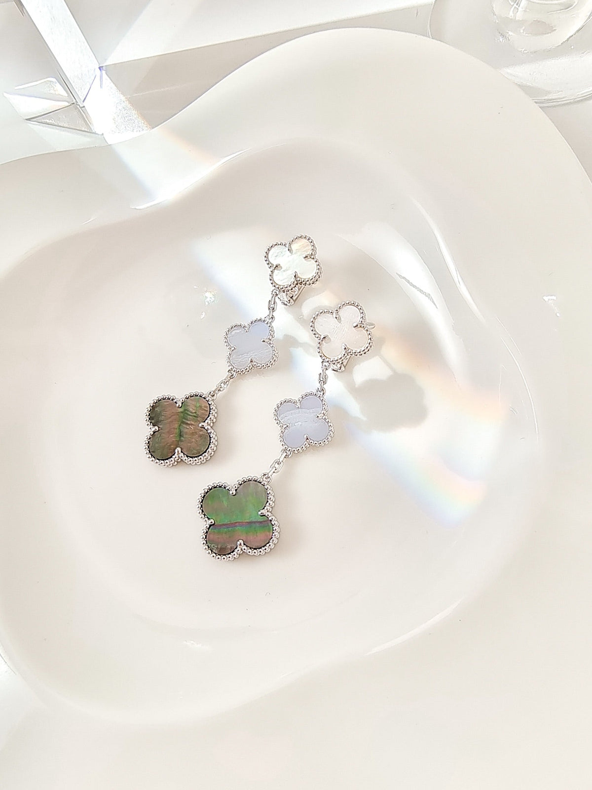 Dream CLOVER 3 MOTIFS CHALCEDONY DARK MOP SILVER EARRINGS