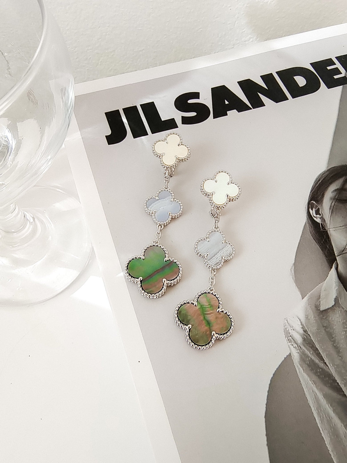 Dream CLOVER 3 MOTIFS CHALCEDONY DARK MOP SILVER EARRINGS
