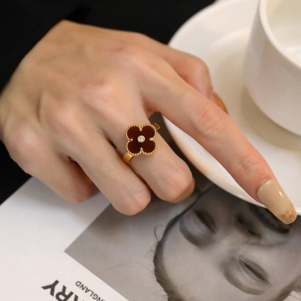 Traum Kleeblatt Karneol Ring Roségold Diamant