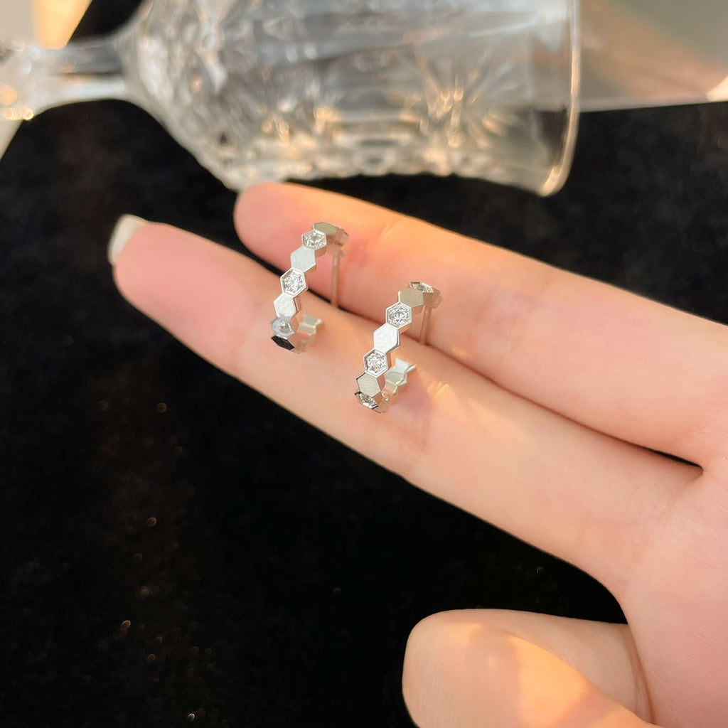 Dream BEE LOVE DIAMOND HOOP EARRINGS
