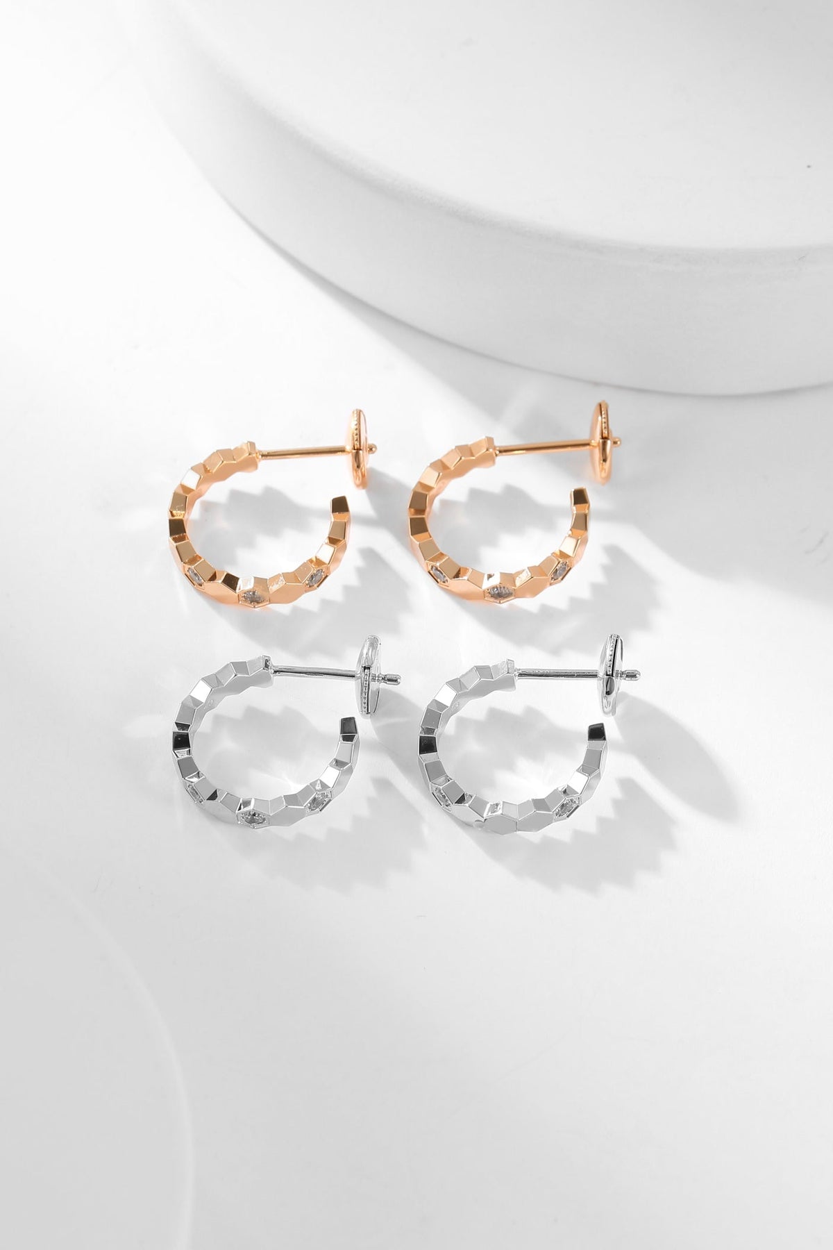 Dream BEE LOVE DIAMOND HOOP EARRINGS