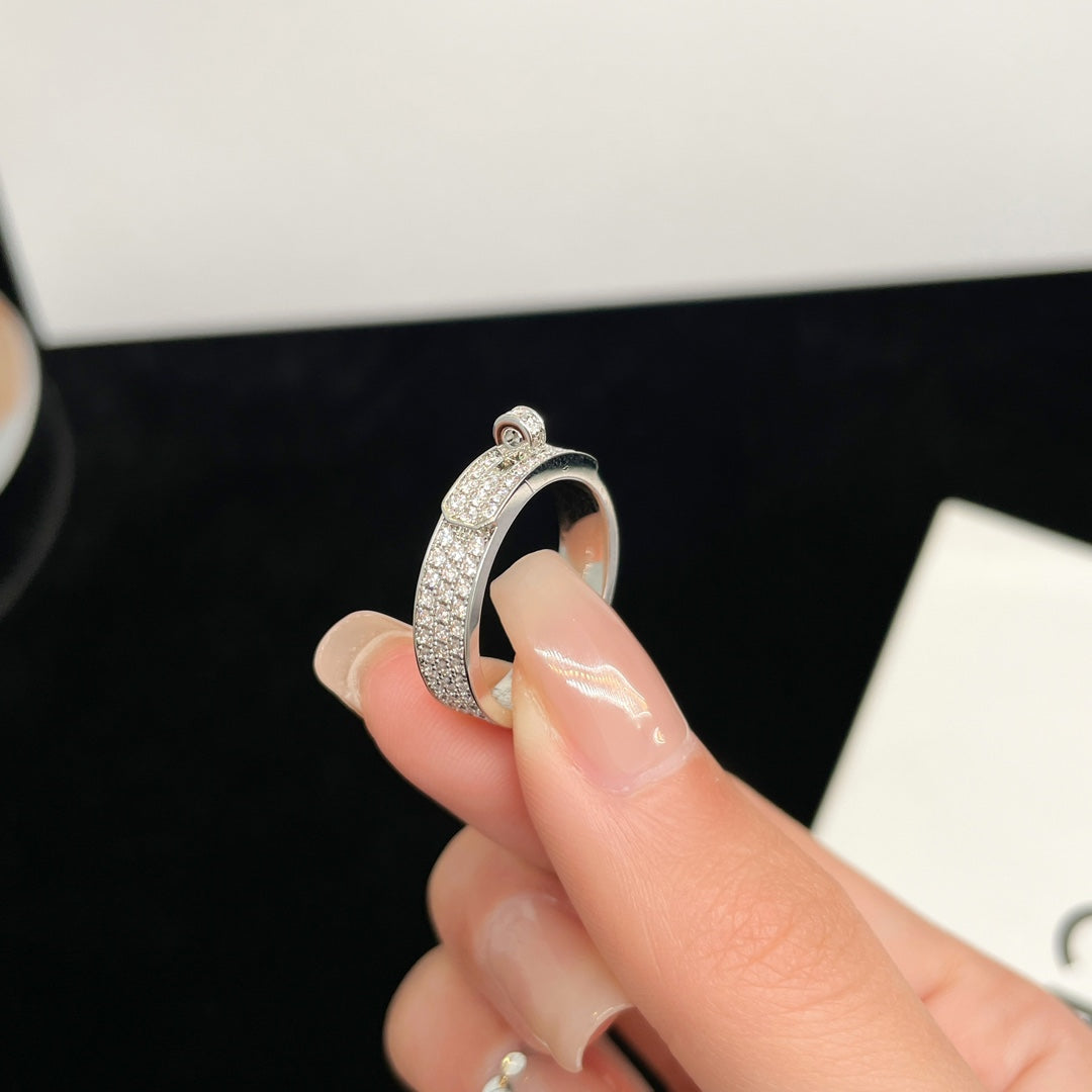 Dream KELLY SILVER DIAMOND RING