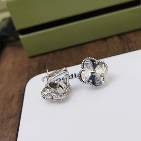Dream CLOVER MITTELGROSSE OHRSTECKER